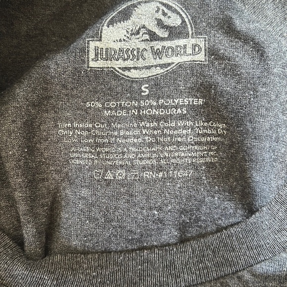 Vintage Jurassic Park t-shirt - Picture 3 of 3